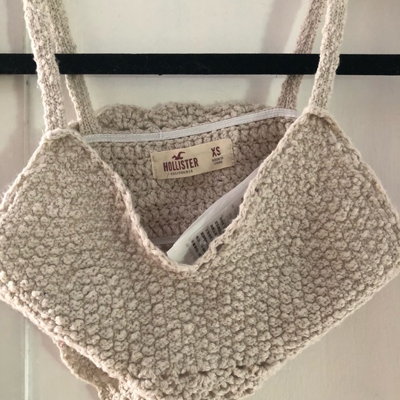 Crochet crop top - Picture 3 of 3